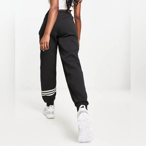 Adidas Women's Adicolor Track Sweat Pants Black Small Zip Pockets Elastic Waist - Picture 1 of 16